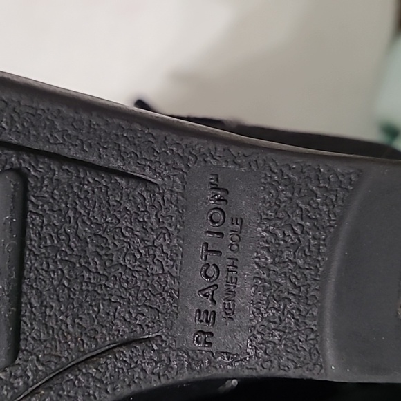 Kenneth Cole Reaction women's leather wedge boots size 6.5 - Picture 10 of 14